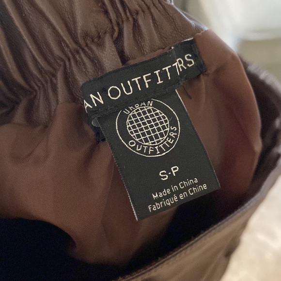 Brown faux leather urban outfitters skirt with a tie in the front, size S - Picture 7 of 7